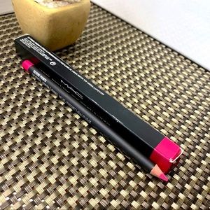 MAC talk points lipliner